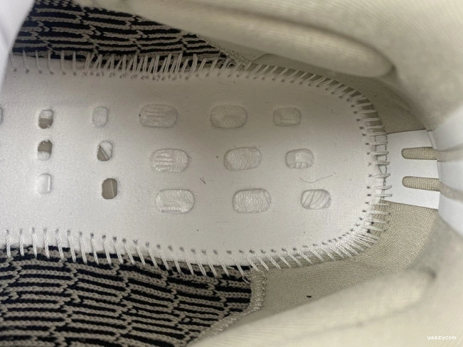 Beige Adidas Yeezy Boost V2 HP7870 Black 350 0807